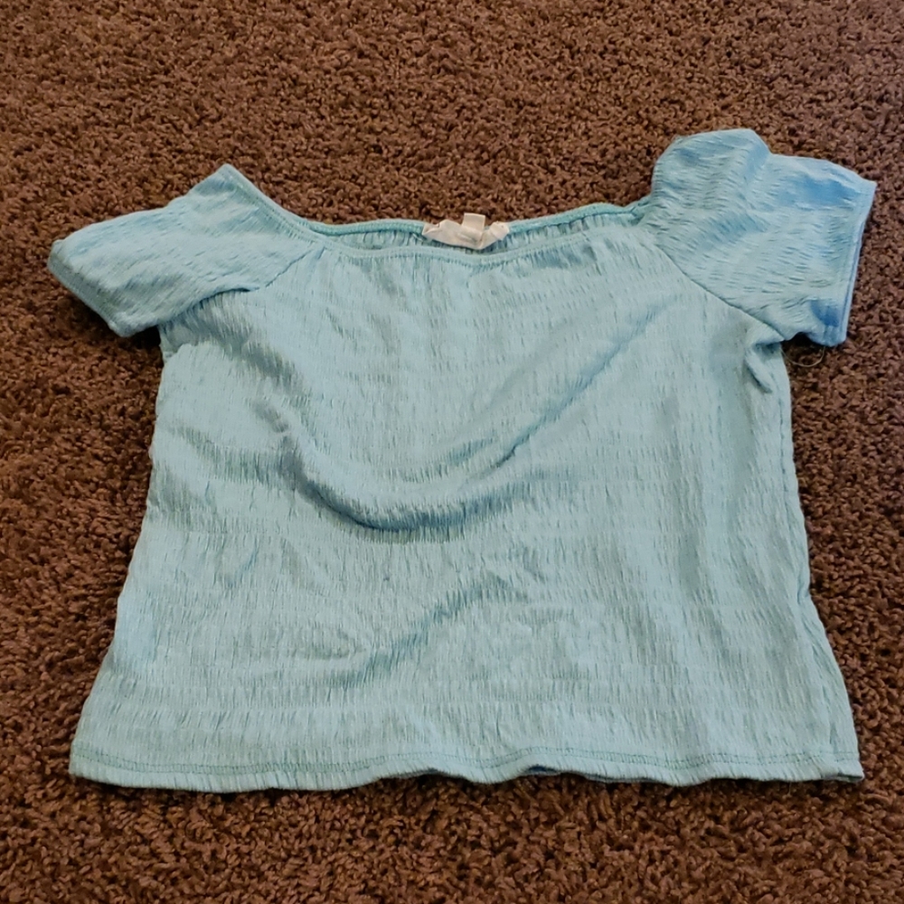 A tight short sleave shirt